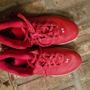 Under Armour size 7 basketball shoes